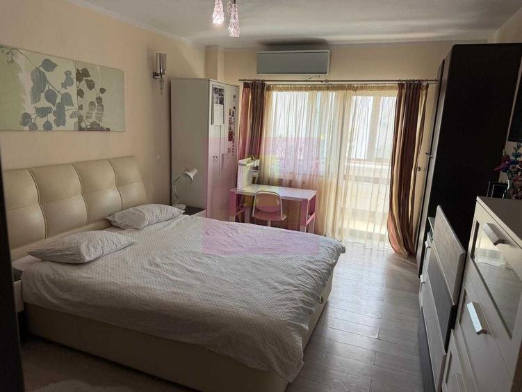 Apartament 4 camere bd Decebal stradal