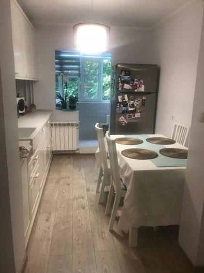 Vand Apartament de 3 Camere Zona Rahova