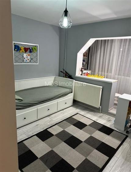 Decomandat renovat complet - 3