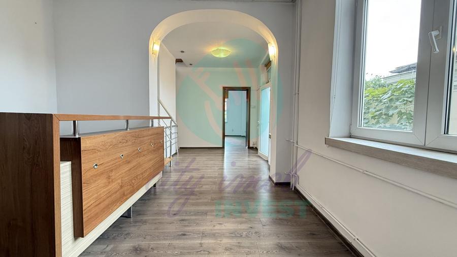 Vila in stil arhitectural german adiacent Calea Mosilor