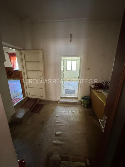 Casa 4 camere - Valu lui Traian - 190.000 euro negociabil (Cod E11+E12) - 9