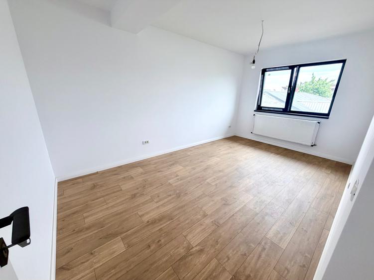 Casa P+1+M.5 cam.Util 152mp.Teren 204mp.Finsaje premium. Zona buna