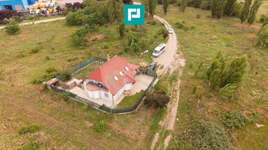 Casă cu mansardă, teren 410 mp - 22