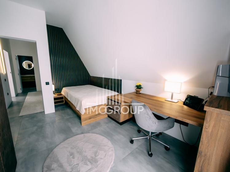 Duplex Ultrafinisat, 5 camere, Între Lacuri