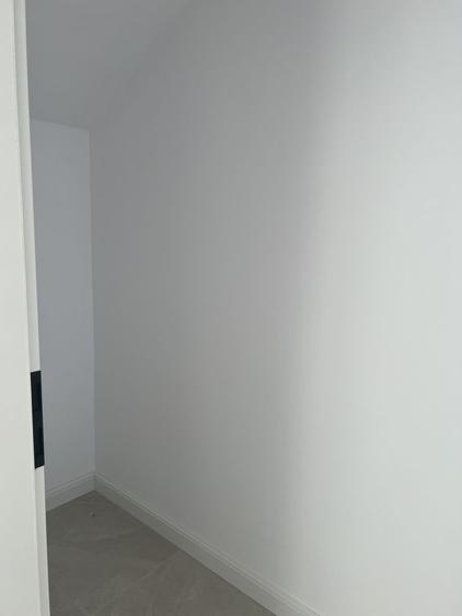 Jumătate de duplex premium, 120 mp utili, teren 256 mp, garaj și 3 dor