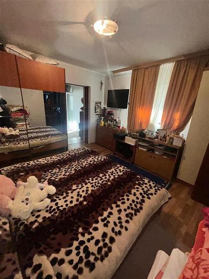 Casa Buzaului - Bis. Sf. Treime , 164mp construiti  teren 353 mp, cu 13m deschid