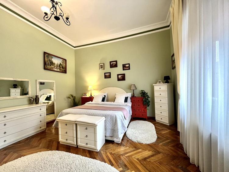 Apartament grandios cu vedere spectaculoasă spre Piața Libertății