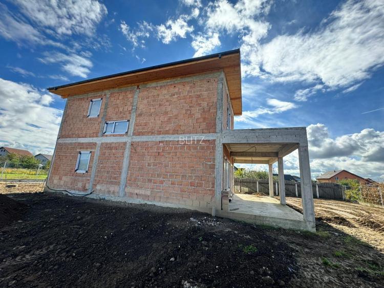 Casă individuală la roșu – 130 mp utili, teren 440 mp, drum privat - 4