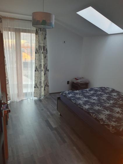 Vila cu teren 2.200 mp, sat Tăriceni-comuna Șirna