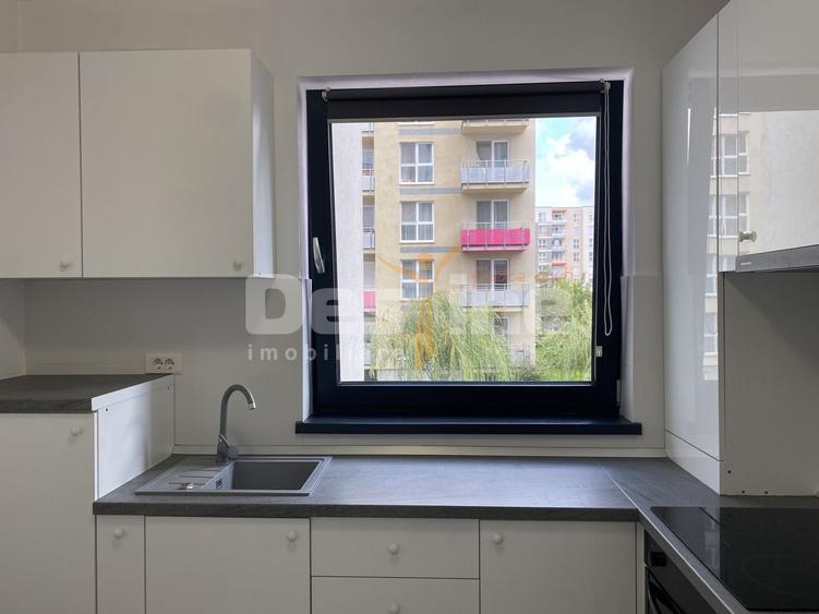 Garsoniera lux cu balcon si loc de parcare inclus, cu bariera, Coresi