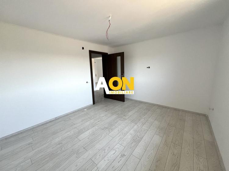 Casa individuala cu 4 camere, 2 bai, terasa, 800mp teren, Sp+P+1E