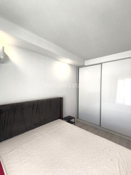 Cosmopolis-Vila Exclusivista-2 locuri de parcare-disponibila 10.10-1200 EUR