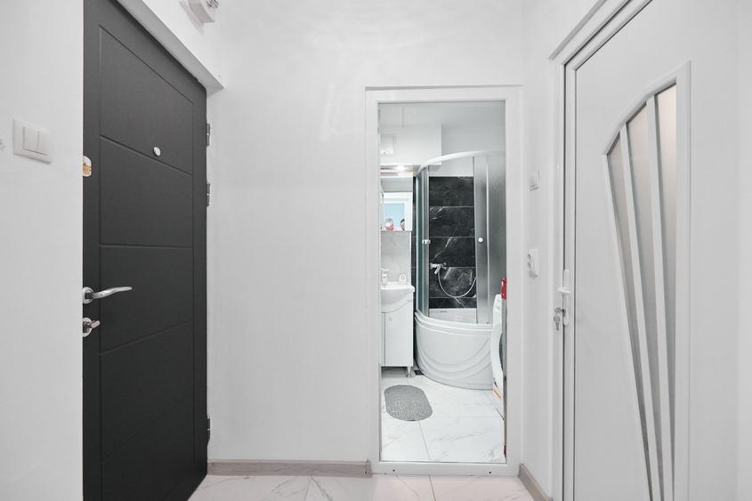 Garsonieră decomandată - Complet renovată -  Parter – Prundu