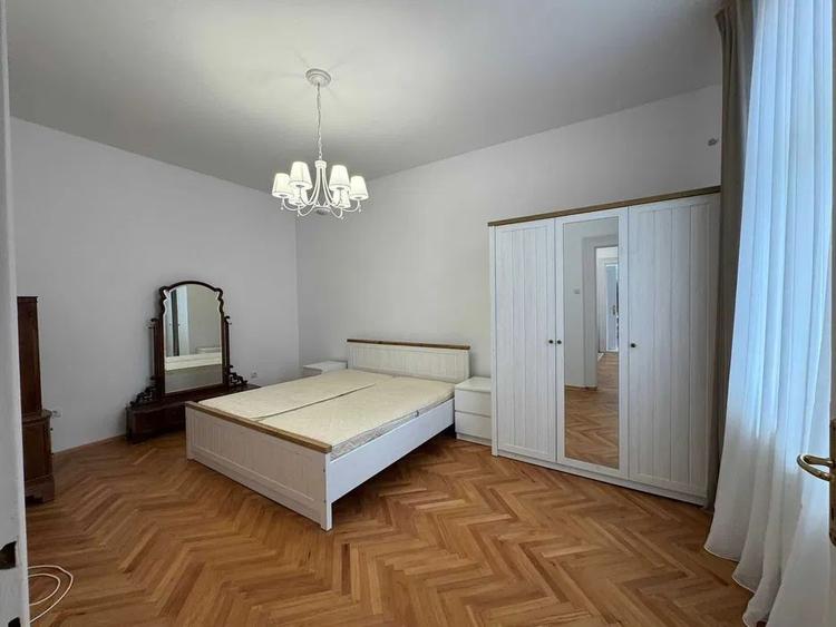 Apartament 3 camere ultracentral | Etaj 1 | Bloc tip vilă | Grădină și parcare