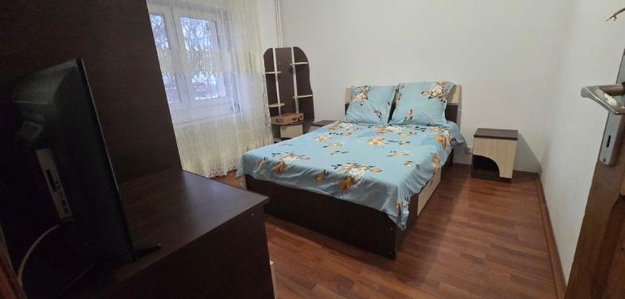 Targoviste, str. Boerescu Zaharia, parter, vanzare apartament 4 camere