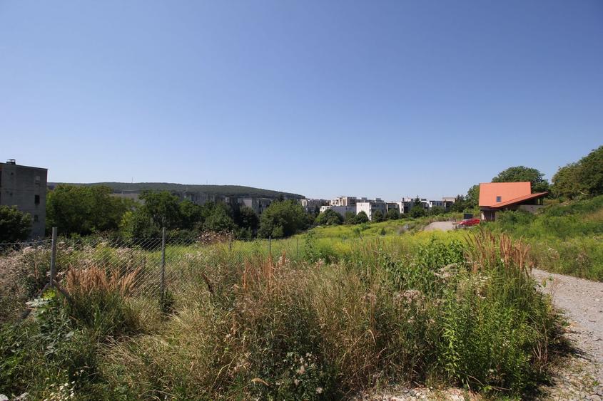 Teren intravilan cu proiect de casă, 1.070 mp.Targu Mures