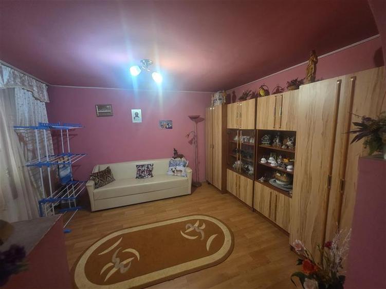 Casa de vanzare 6 camere, 2 bai,garaj, 7 Noiembrie, Targu Mures