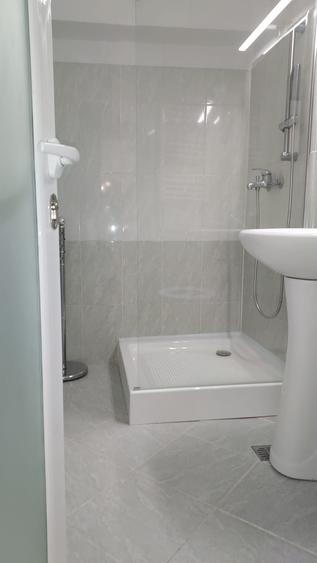 Tineretului metrou 4 camere 110mp etaj 1 stradal, vedere parc Tineretului €700