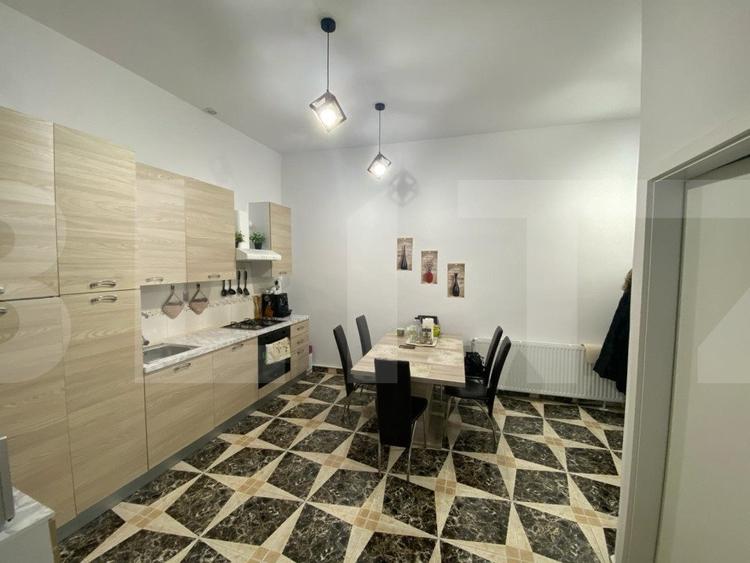 Apartament de 3 camere, decomandat, 74 mp, zona Piata Unirii