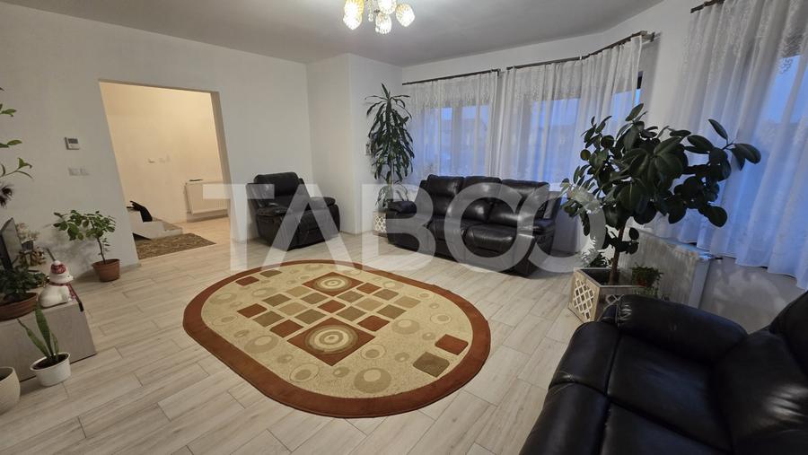 EXCLUSIVITATE - Casa de vanzare cu 5 camere in zona Piata Cluj Sibiu