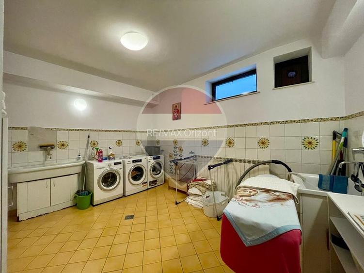 VILĂ EXCLUSIVISTĂ, REGIM HOTELIER, STUDENTI SAU GRUPURI. - 12