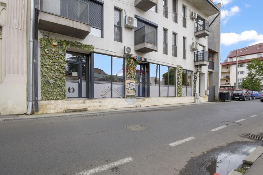 Spațiu comercial de inchiriat in zona Centru,Arad