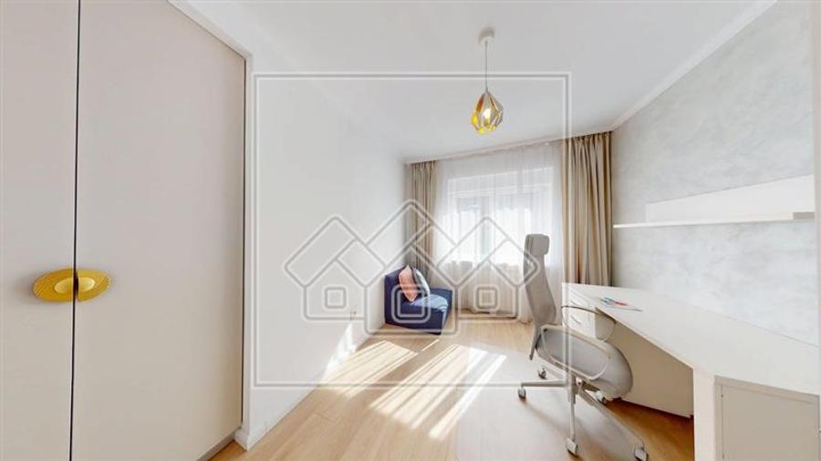 Ap cu 3 camere+pivnita mare, 64 mp utili, situat in zona Ultracentrala