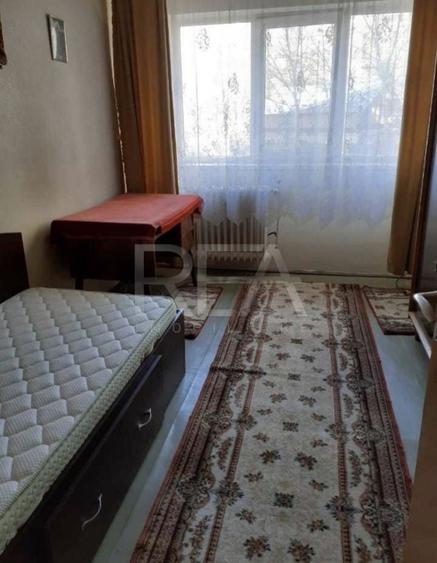 3 camere, et 1/9, anvelopat, 71 mp-Apusului