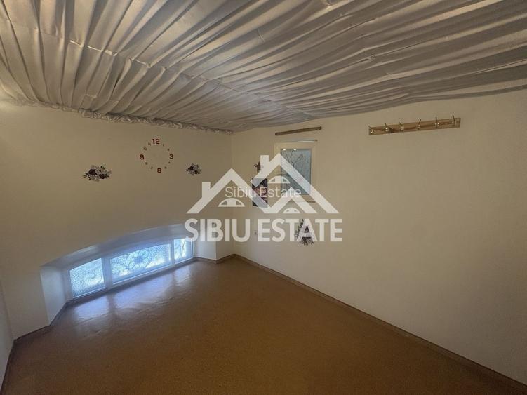 Spatiu comercial 50 mp | Intrare din strada | Central - 4
