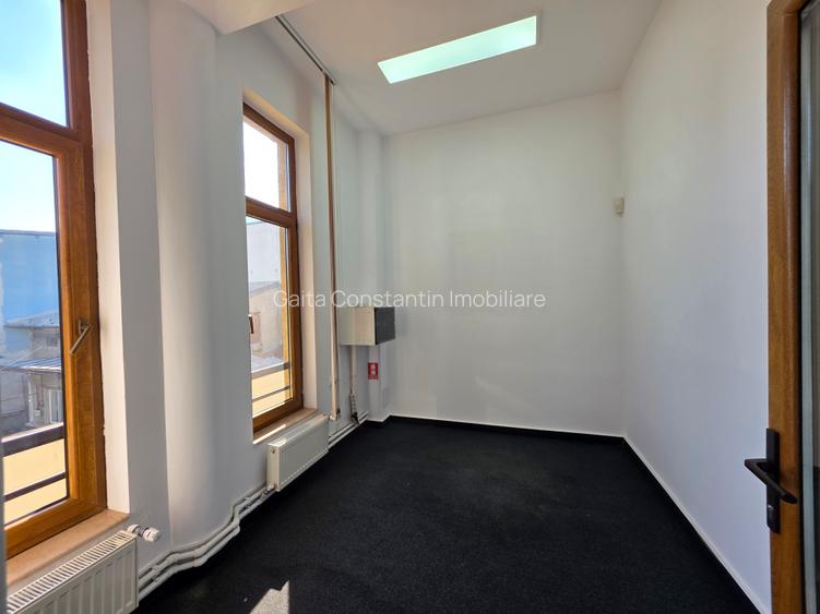 Spatiu D+P+1+M - 17 camere - 793mp - teren 532 mp - Eroii Revolutiei - 19