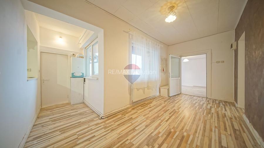 COMISION 0% | Apartament 4 camere + Curte | Zona Tractorul - 11