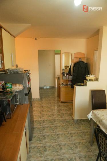 Apartament de vanzare cu 3 camere de 75 mp, zona Bucovina