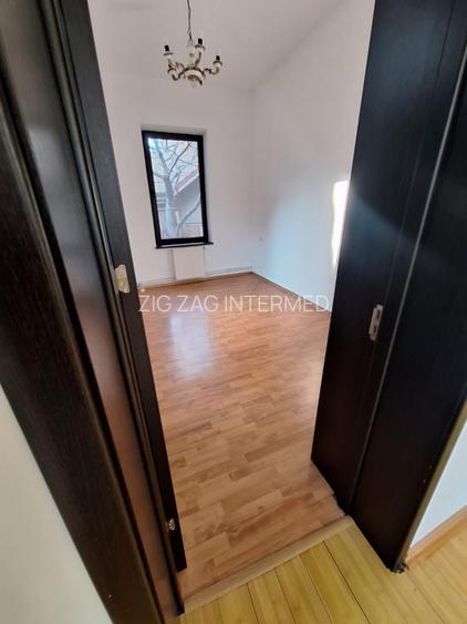 Faleza Nord, imobil P+1, 7 camere - 13