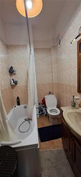 Apartament 3 camere, etajul 2/4, zona Foisorul de foc