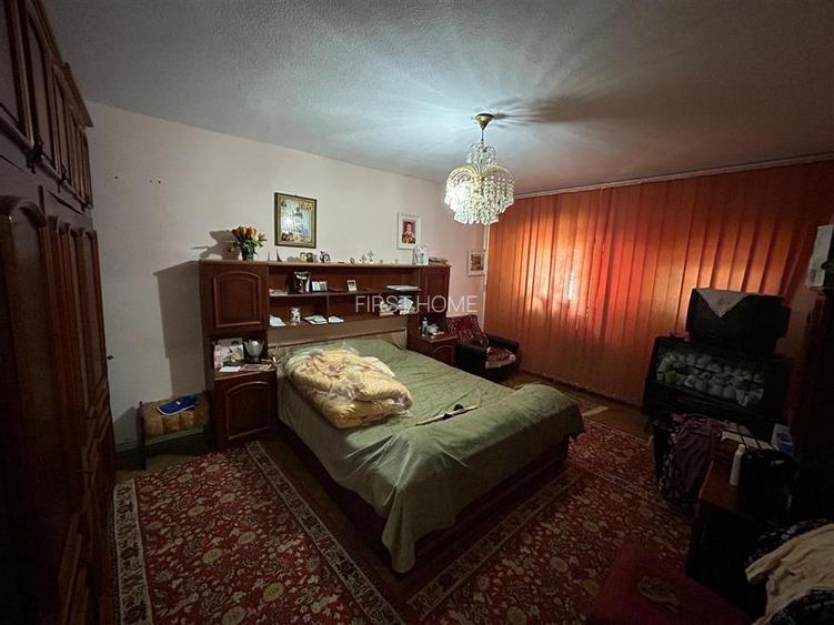 Apartament cu 3 camere de vanzare et. 2,  zona Sud. - 3