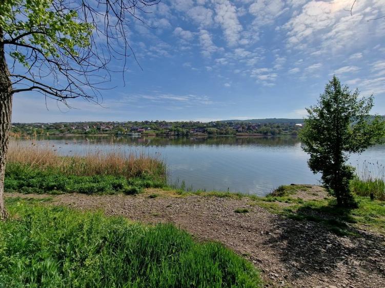 Lac Dorobanț, 950 mp teren, cu deschidere direct la lac
