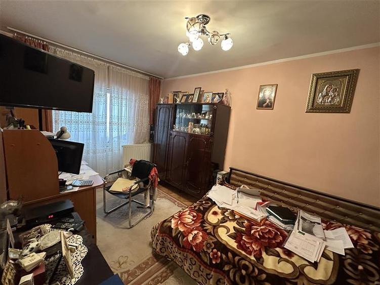 Mobilat si utilat cu 2 bai si 2 balcoane