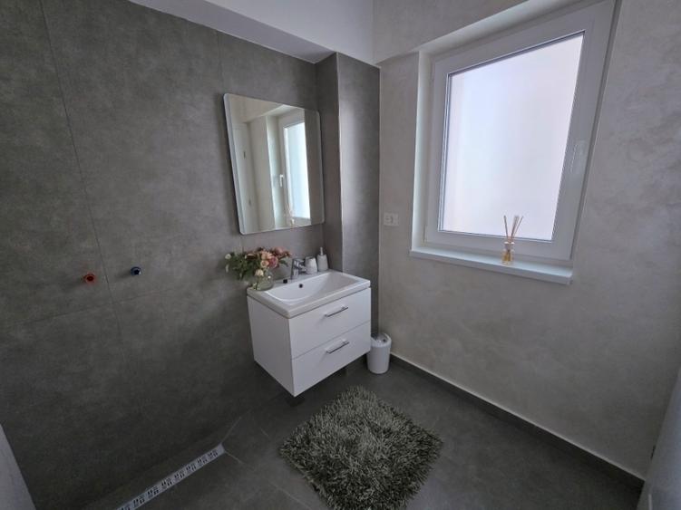 Apartament 3 camere 81mp - 2bai - bloc nou