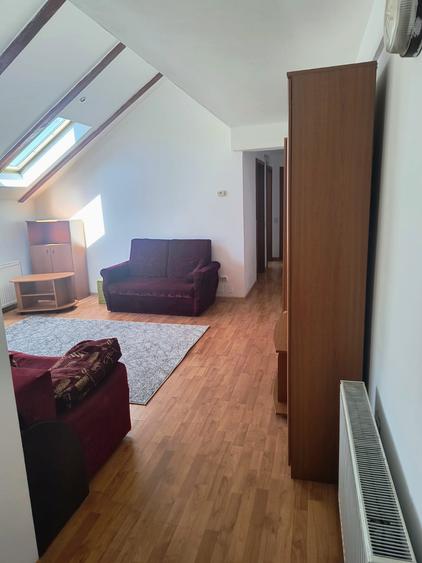 Apartament 3 camere in Manastur  zona Colina