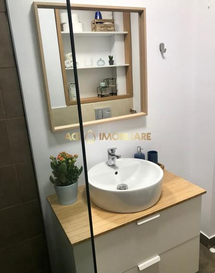 2 Camere de inchiriat | Unirii | Metrou | 64 mp