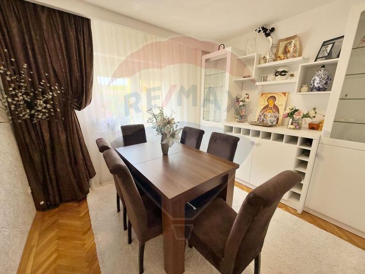 Apartament cu 4 camere piata Mihai Viteazul