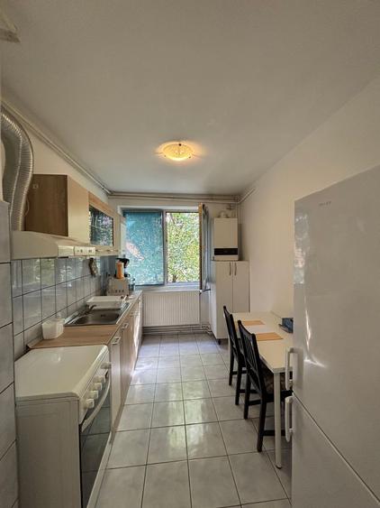 Apartament 3 camere,zona Medicina