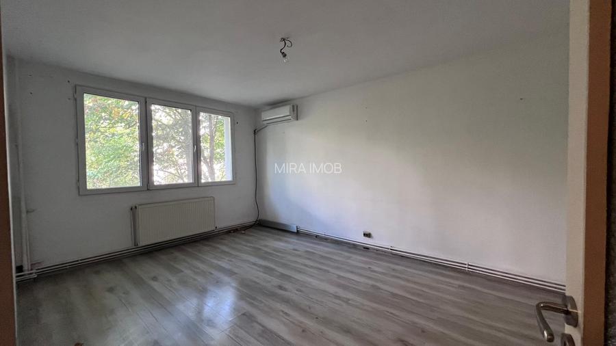 Apartament 4 camere decomandat | 80 mp | Etaj 1/4 - 3