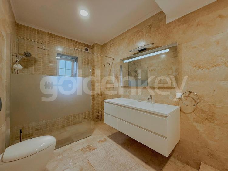 Vila cu 5 camere in complex rezidential | British School