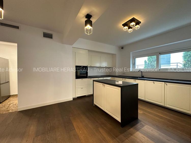 Vilă cu grădină privată în Herăstrău | 282 mp utili | 7 camere