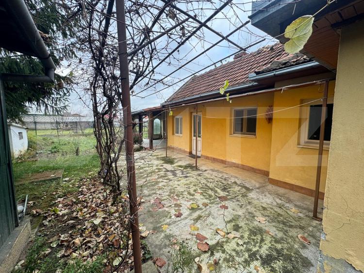Casa de vanzare cu 6 camere, 374 mp, teren 719 mp, strada Baritiu
