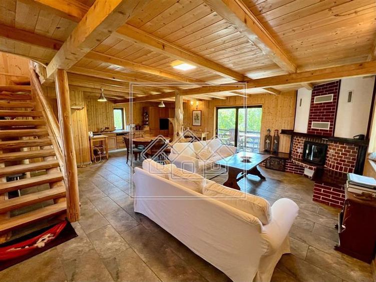 Casa de vanzare - Teren 2600 mp, 4 camere - Tocile