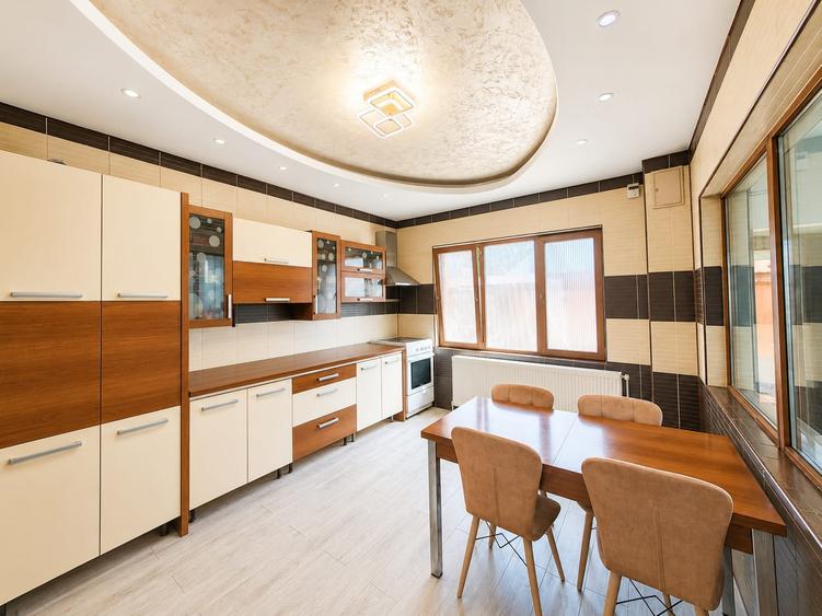 VALU LUI TRAIAN -Casa 6 Camere P+1+M 201 mp utili