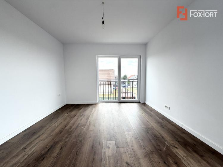 Duplex cu 5 camere, despartit prin camera tehnica, teren de 365 mp - Sanandrei