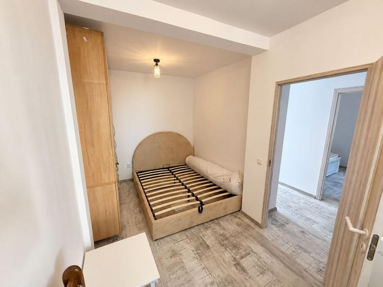 Apartament cu 3 camere și curte privată | Parcul central | Parcare